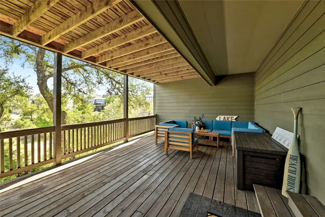 a view of sitting area on wooden floor