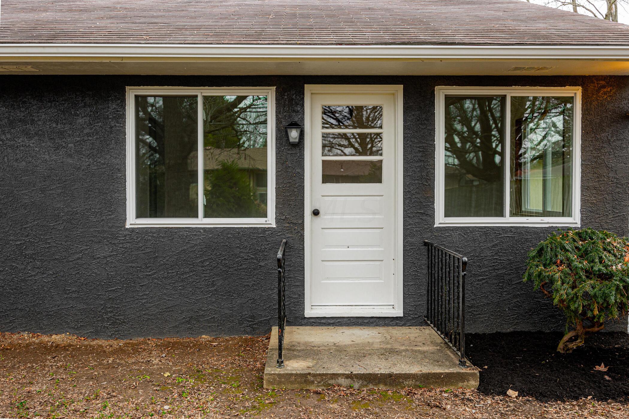 2864 Castlewood Road Columbus, OH 43209 - Photo 38 of 45 Backdoor