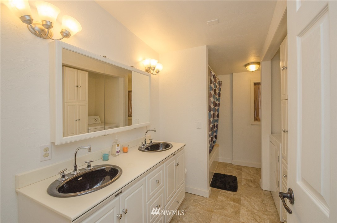 2713 Russell Road Centralia, WA 98531 - Photo 16 of 24 Gallery Image 16