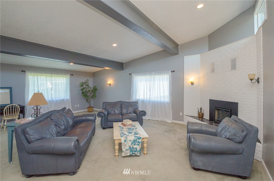 2713 Russell Road Centralia, WA 98531 - Photo 5 of 24 Gallery Image 5