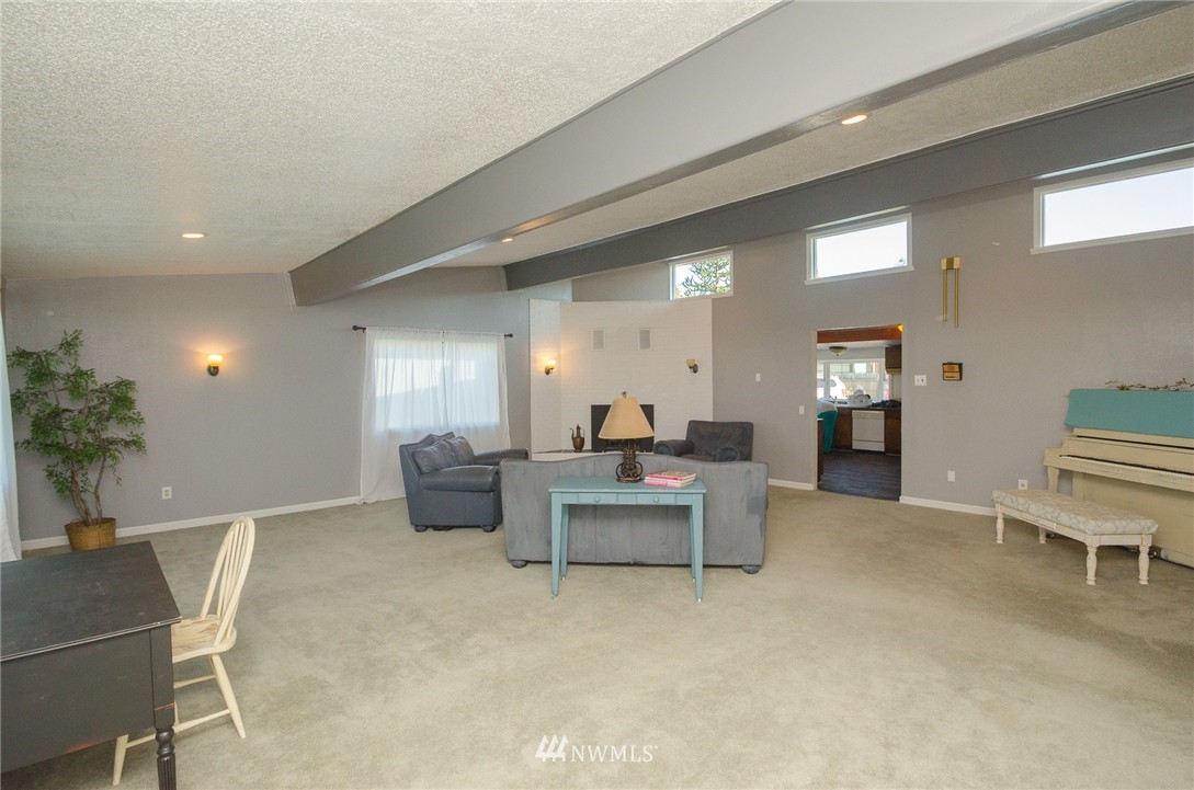 2713 Russell Road Centralia, WA 98531 - Photo 8 of 24 Gallery Image 8