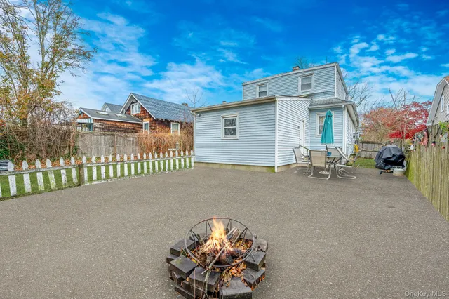 $599,000 | 21 South Summit Avenue, Patchogue, NY 11772