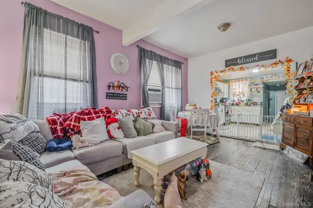 $599,000 | 21 South Summit Avenue, Patchogue, NY 11772