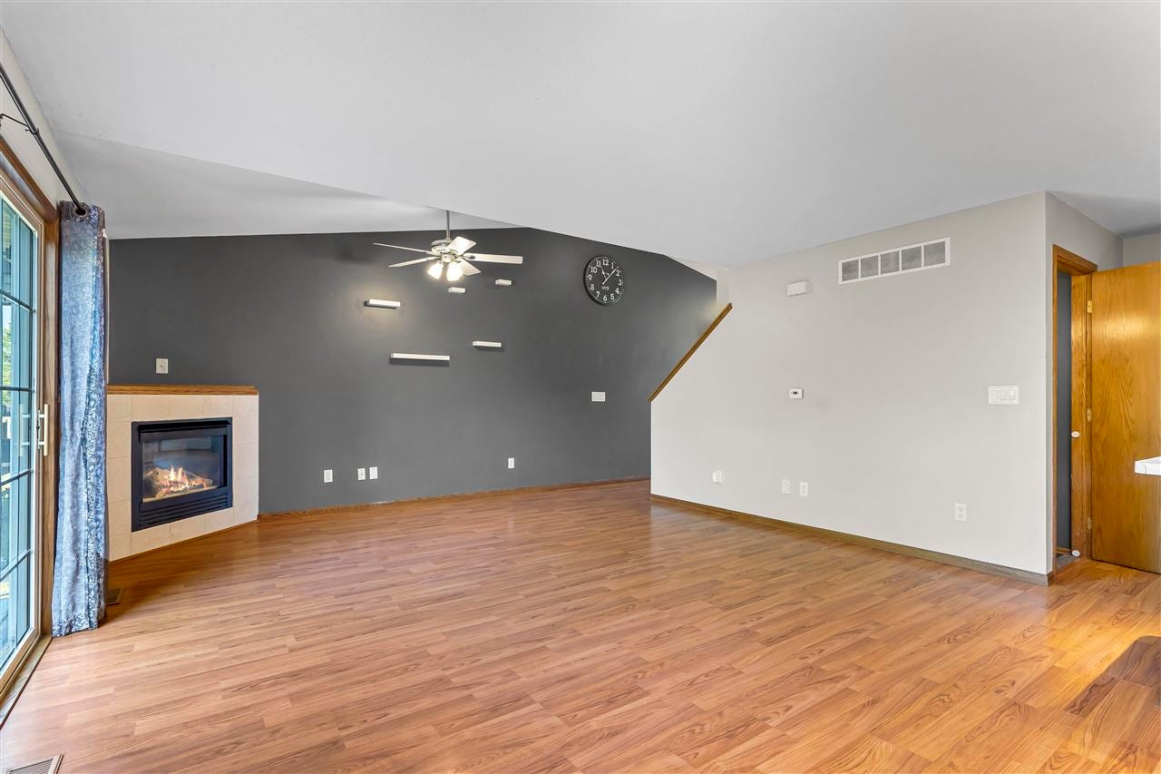 655 Rachael Street North Liberty, IA 52317 - Photo 5 of 33 Gallery Image 5