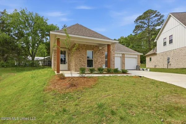 $359,999 | 406 Hyde Park Cove, Brandon, MS 39042