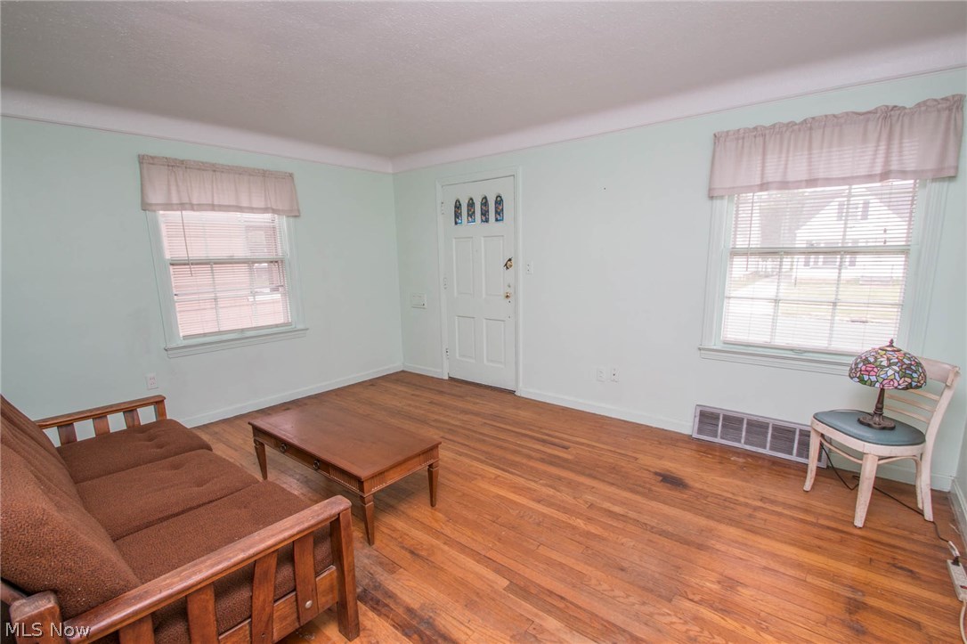 12820 Littleton Road Cleveland, OH 44125 - Photo 9 of 26