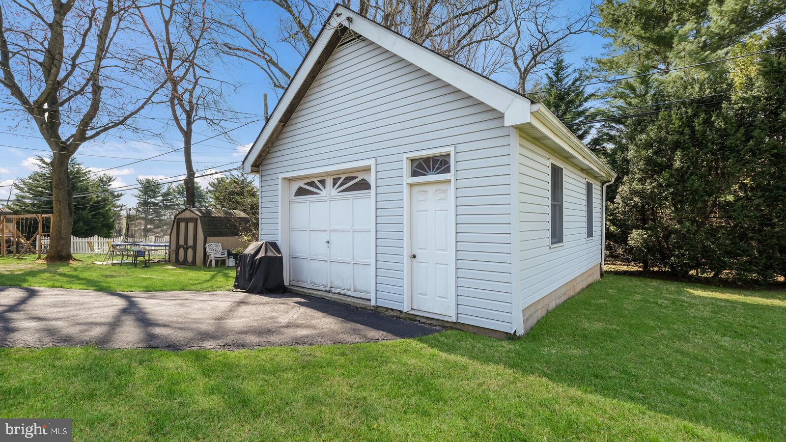 530 Springview Lane Springfield, PA 19064 - Photo 26 of 31 Gallery Image 26