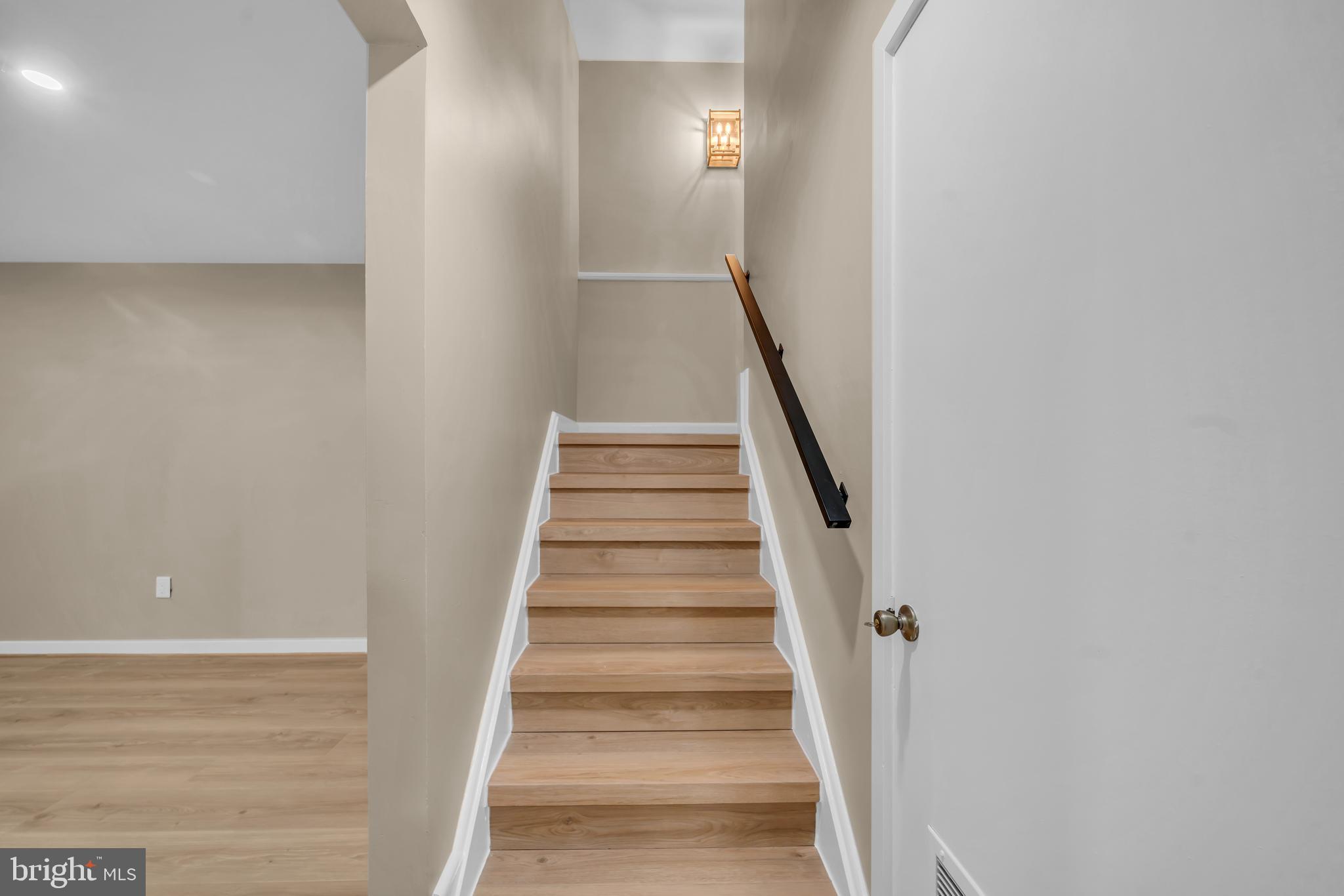 1806 North Shore Court Reston, VA 20190 - Photo 39 of 58 Downstairs level