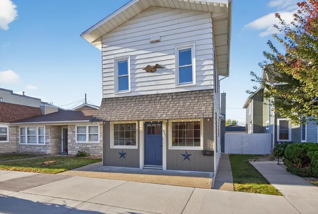 $179,900 | 245 Main Street West, Wabasha, MN 55981