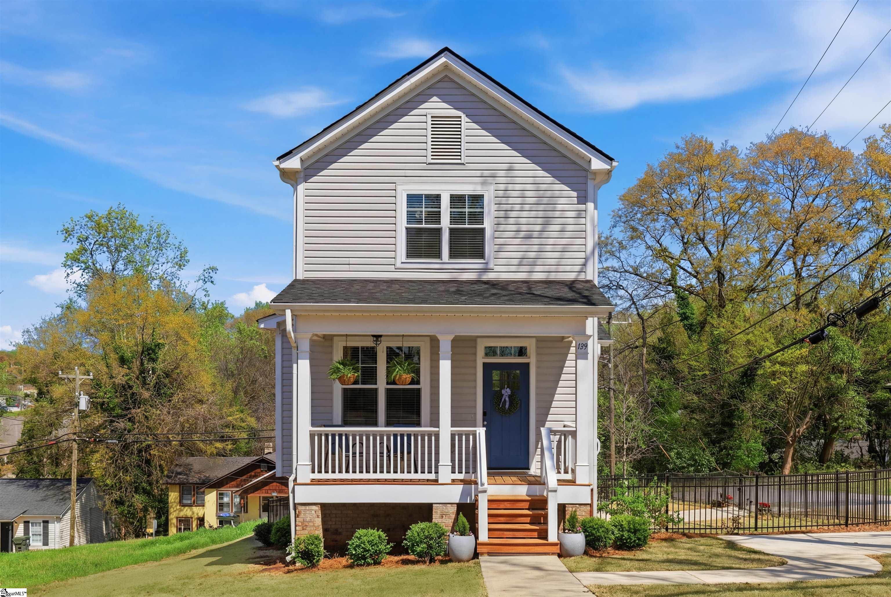 139 Mt Eustis Street Greenville, SC 29607 - Photo 1 of 33