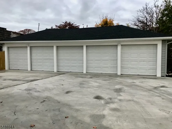 $2,500 | 196 Burgess Place, Unit 4, Passaic, NJ 07055