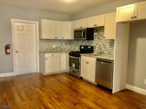 $2,500 | 196 Burgess Place, Unit 4, Passaic, NJ 07055