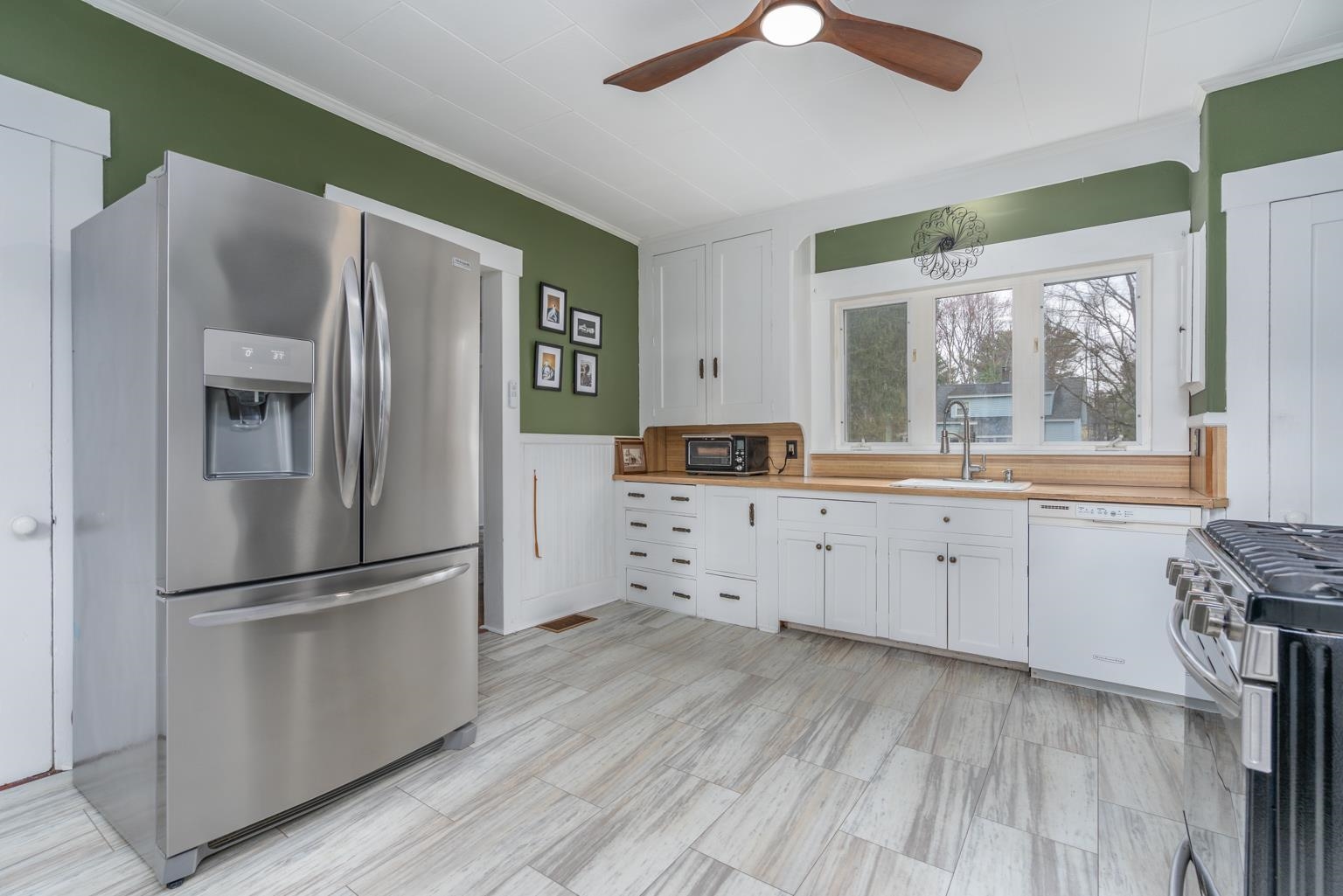 8 Adams Avenue Rochester, NH 03867 - Photo 11 of 35