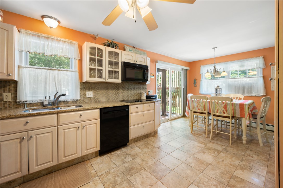 24 Quannacut Road Westerly, RI 02891 - Photo 4 of 20