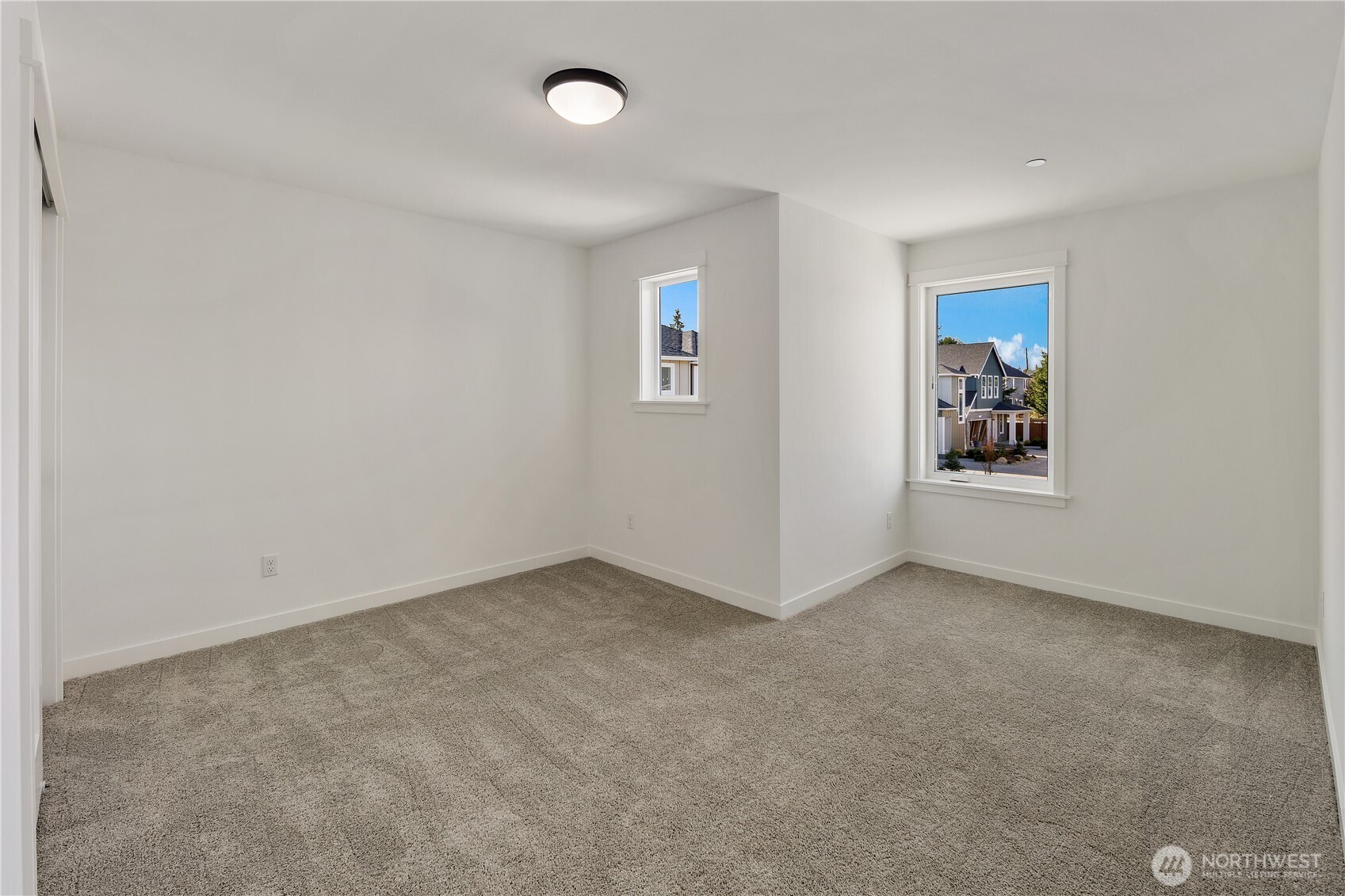 729 211th Place Southeast Bothell, WA 98021 - Photo 25 of 26 an empty room with windows