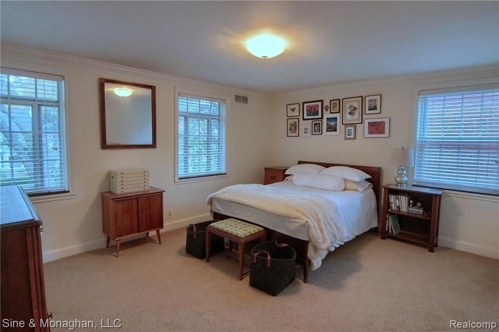 336 Merriweather Road Grosse Pointe Farms, MI 48236 - Photo 12 of 28