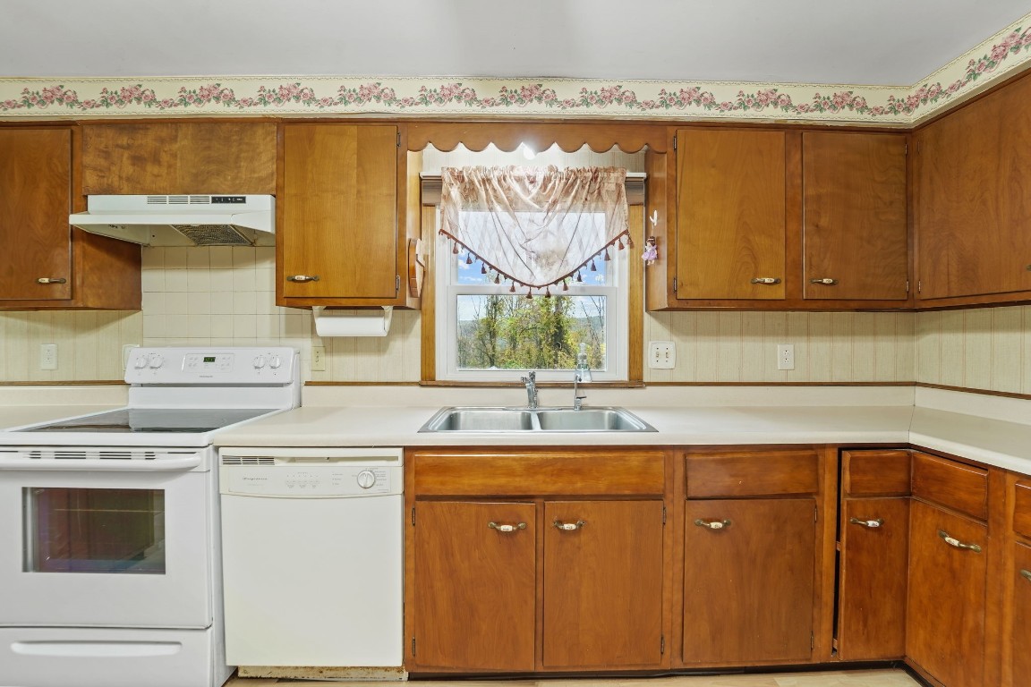 592 Hilton Road Apalachin, NY 13732 - Photo 11 of 42