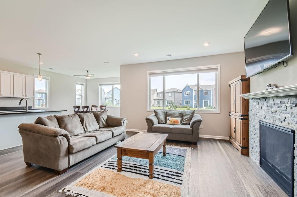 9931 Bluebird Street Northwest Coon Rapids, MN 55433 - Photo 6 of 33