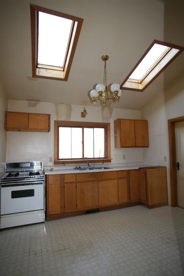 6892 Blaine Road Poplar Grove, IL 61065 - Photo 8 of 16 Gallery Image 8