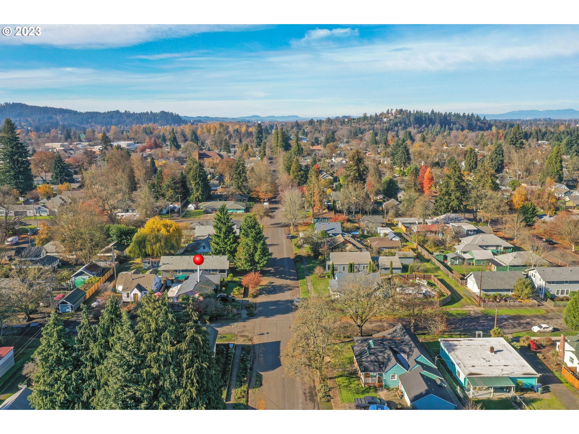 855 D Street Springfield, OR 97477 - Photo 17 of 18 a view of a city