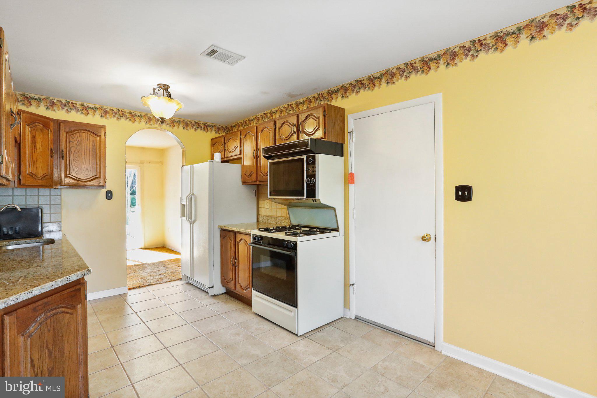 17404 Hughes Road Poolesville, MD 20837 - Photo 9 of 48
