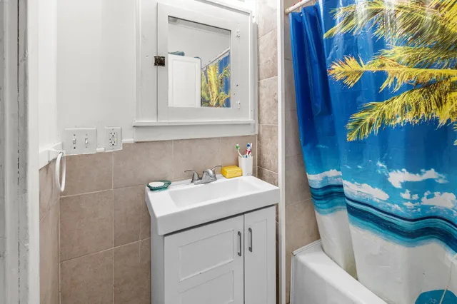 $145,000 | 124 Ellington Street, West Concord, MN 55985