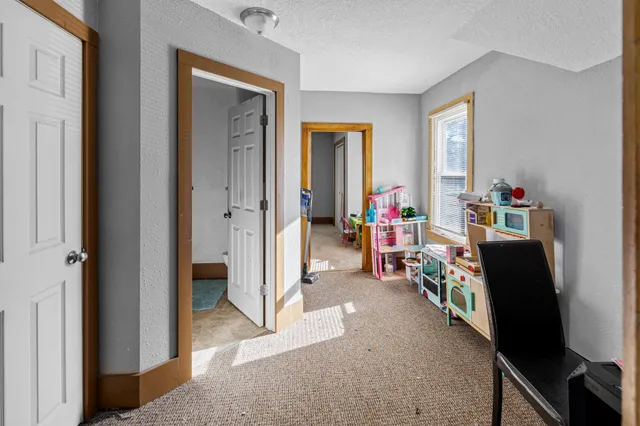 $145,000 | 124 Ellington Street, West Concord, MN 55985