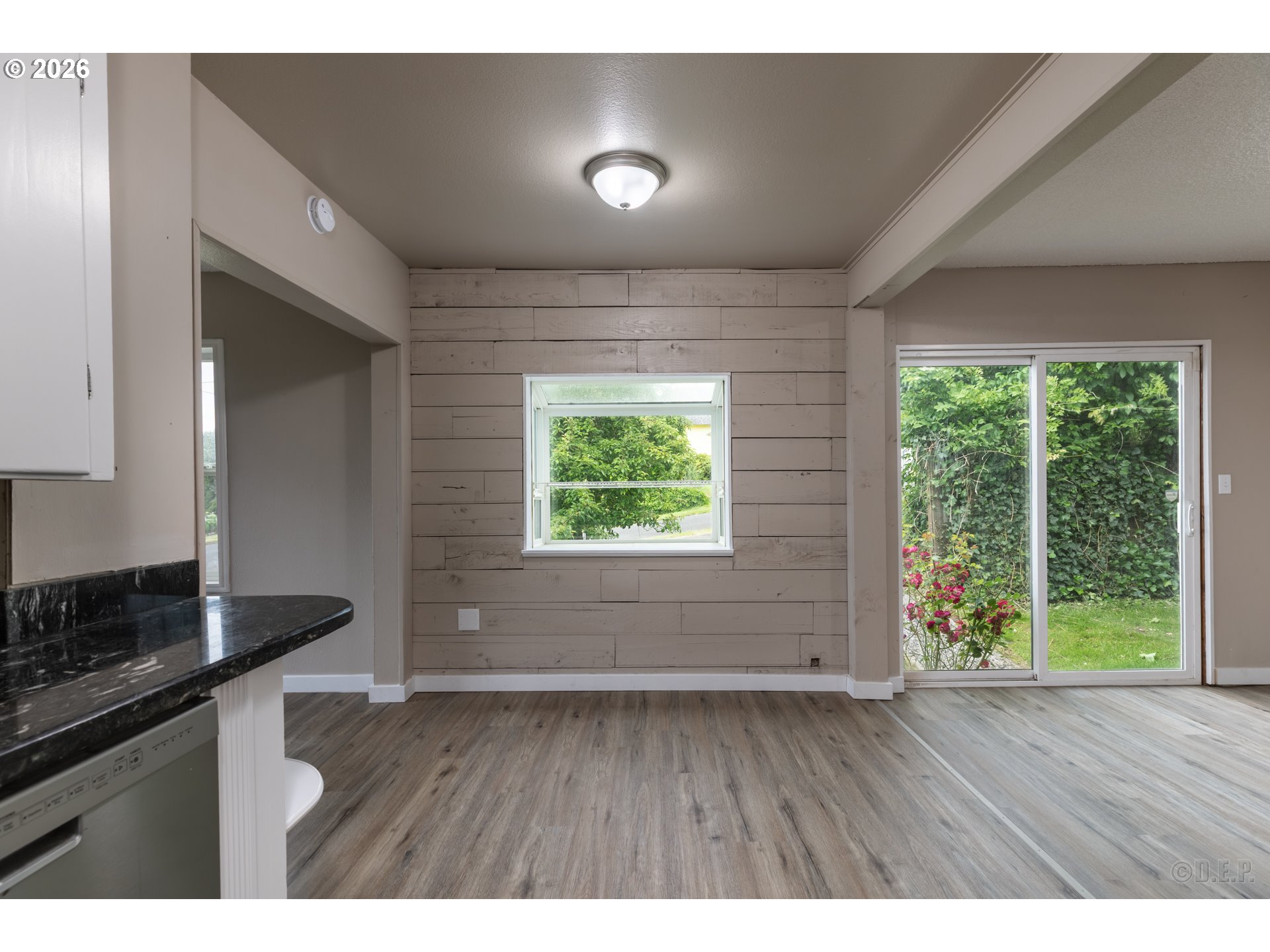 420 East D Street Rainier, OR 97048 - Photo 8 of 19 Kitchen/Nook