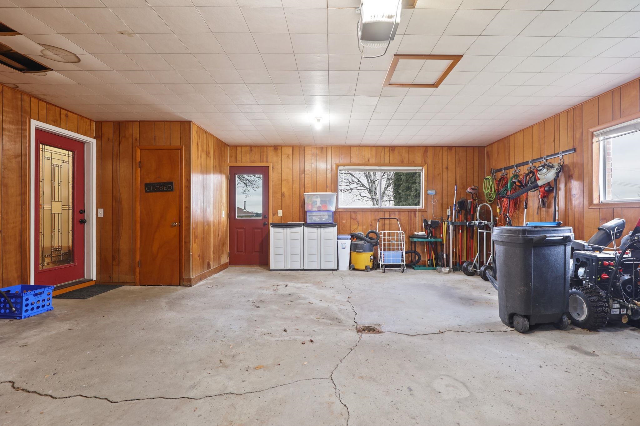 4079 South Vassar Road Vassar, MI 48768 - Photo 32 of 41 50130836-81da3d35-7048-4232-a5e8-ebd248ab40d6.JPG