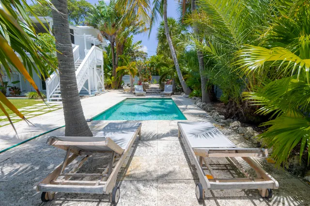 $1,698,000 | 17176 Bonita Lane West, Sugarloaf, FL 33042