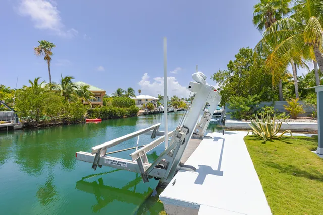 $1,698,000 | 17176 Bonita Lane West, Sugarloaf, FL 33042