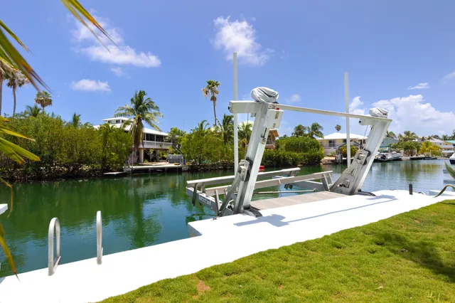 $1,698,000 | 17176 Bonita Lane West, Sugarloaf, FL 33042