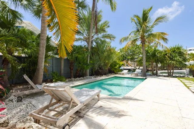 $1,698,000 | 17176 Bonita Lane West, Sugarloaf, FL 33042