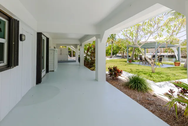 $1,698,000 | 17176 Bonita Lane West, Sugarloaf, FL 33042