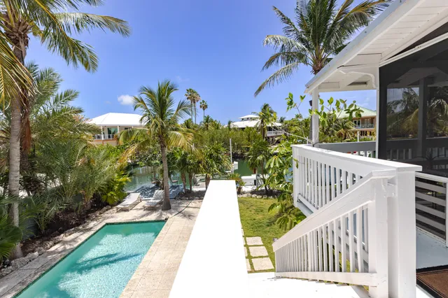 $1,698,000 | 17176 Bonita Lane West, Sugarloaf, FL 33042