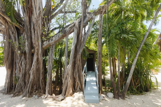 $1,698,000 | 17176 Bonita Lane West, Sugarloaf, FL 33042