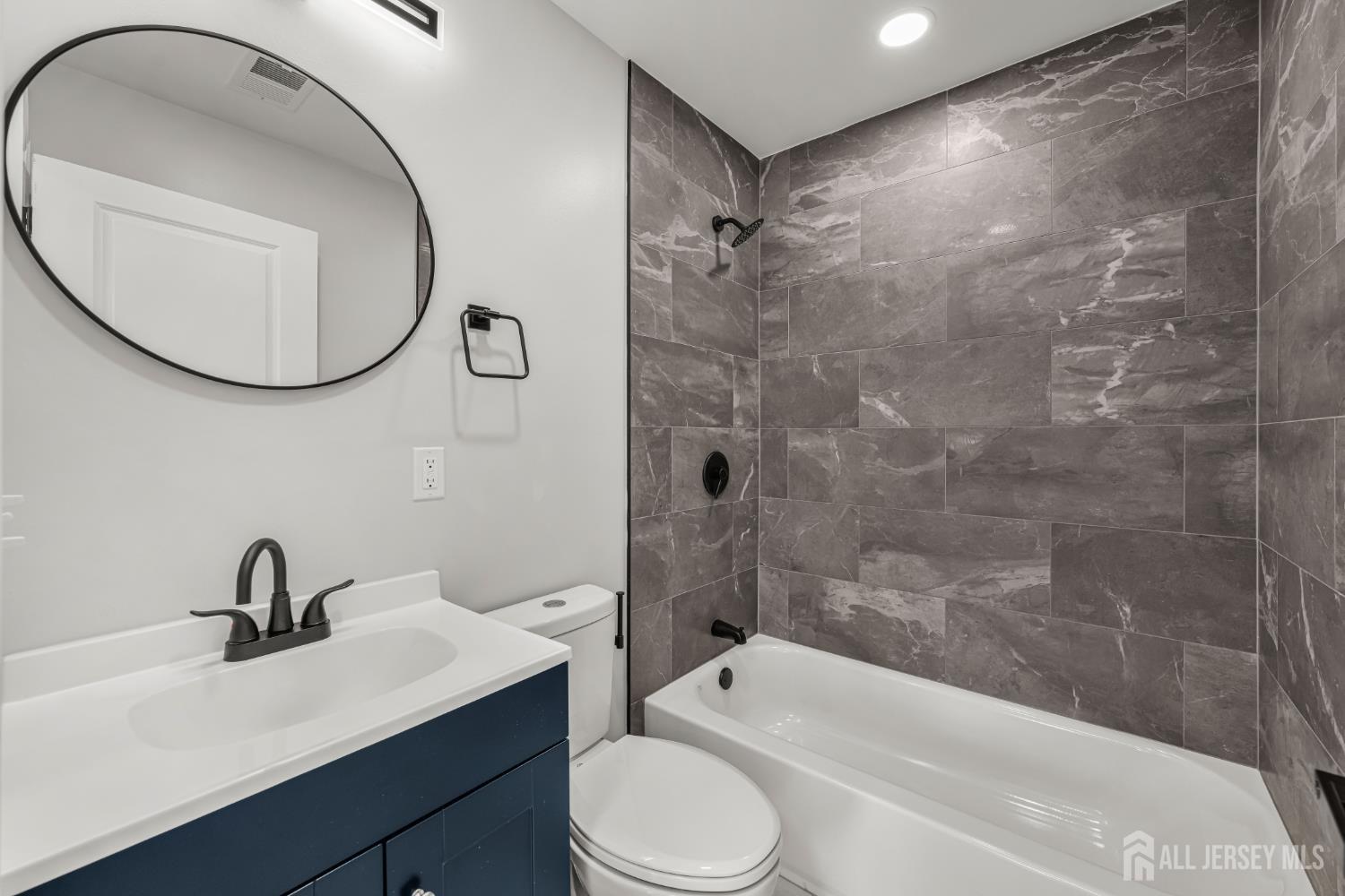 234 Old Road Sewaren, NJ 07077 - Photo 14 of 40