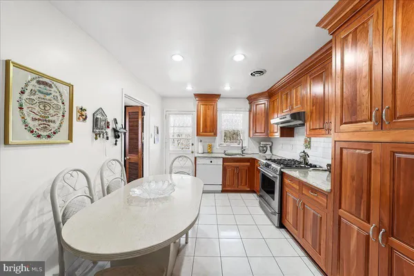 $734,999 | 2509 Highland Avenue, Broomall, PA 19008