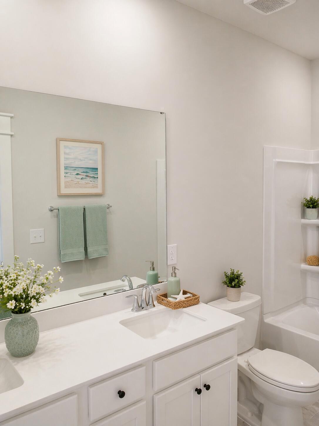 277 Denham Street Summerville, SC 29486 - Photo 20 of 20 12_Upstairs Bathroom_staged