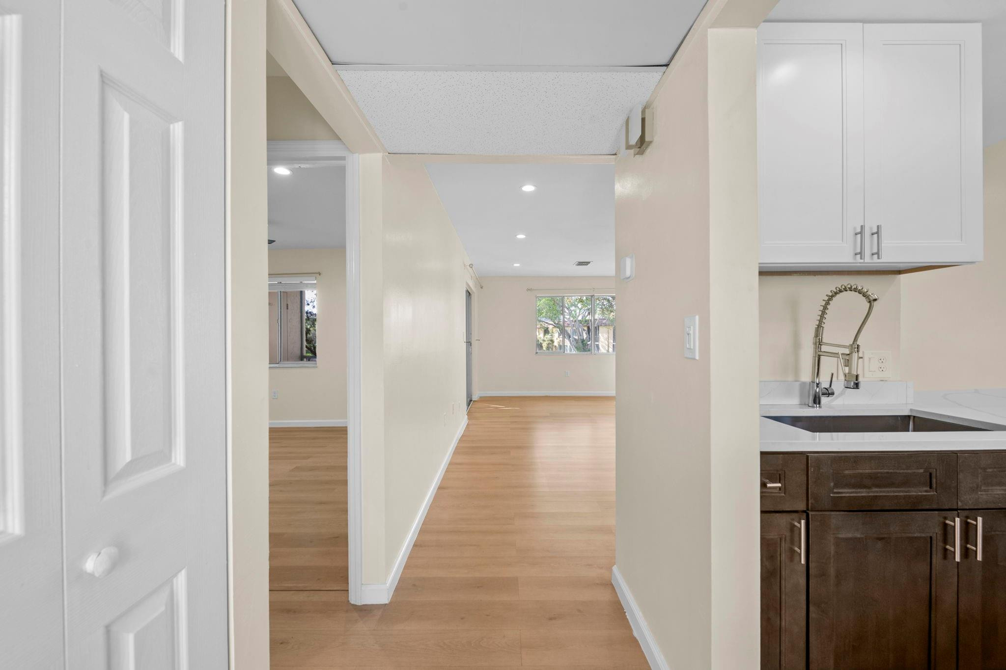 830 Southwest 9th St Circle, Unit 204 Boca Raton, FL 33486 - Photo 6 of 21 Photo 4