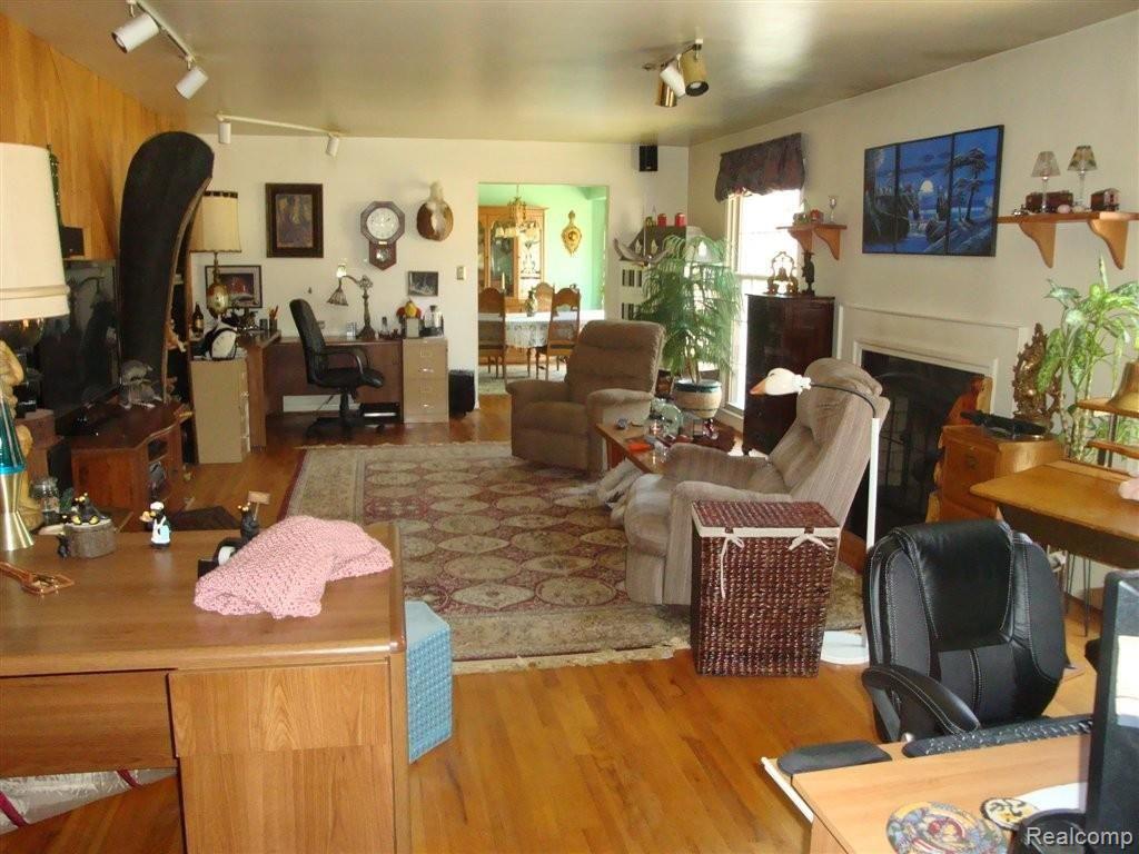 932 Southdown Road Bloomfield Hills, MI 48304 - Photo 9 of 17 DSC01852.JPG