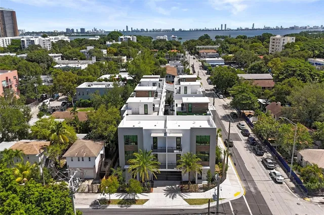 $986,333 | 523 Northeast 61st Street, Miami, FL 33137