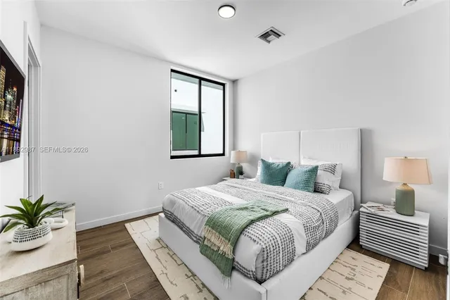 $986,333 | 523 Northeast 61st Street, Miami, FL 33137