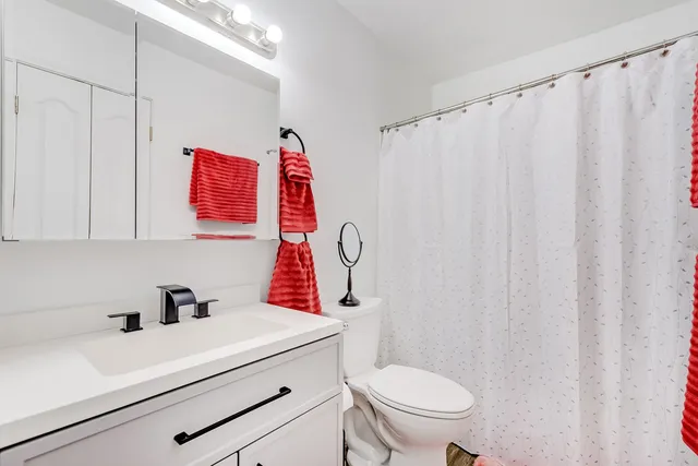 $379,000 | 186 Poinsettia Street, Bridge City, TX 77611