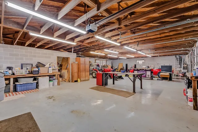 $379,000 | 186 Poinsettia Street, Bridge City, TX 77611