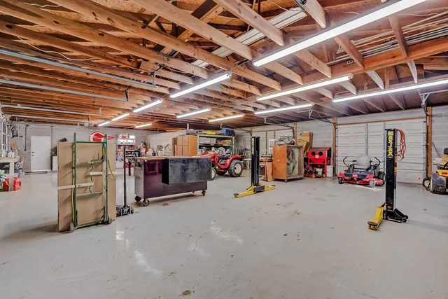 $379,000 | 186 Poinsettia Street, Bridge City, TX 77611