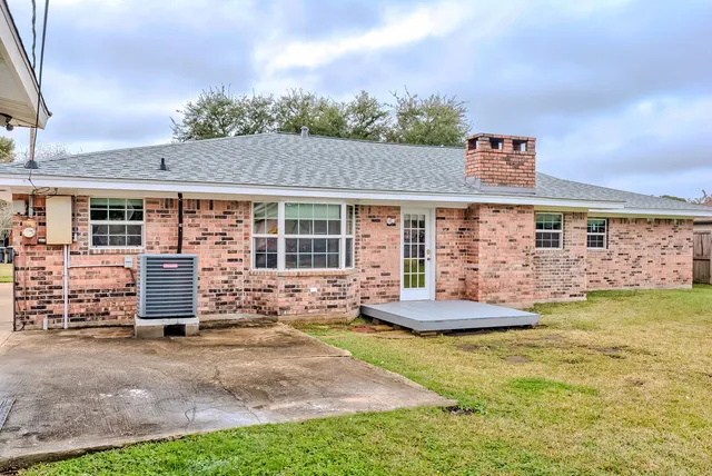 $379,000 | 186 Poinsettia Street, Bridge City, TX 77611