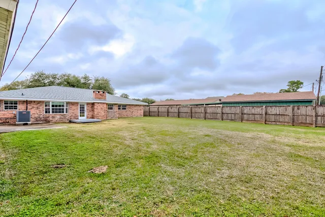 $379,000 | 186 Poinsettia Street, Bridge City, TX 77611