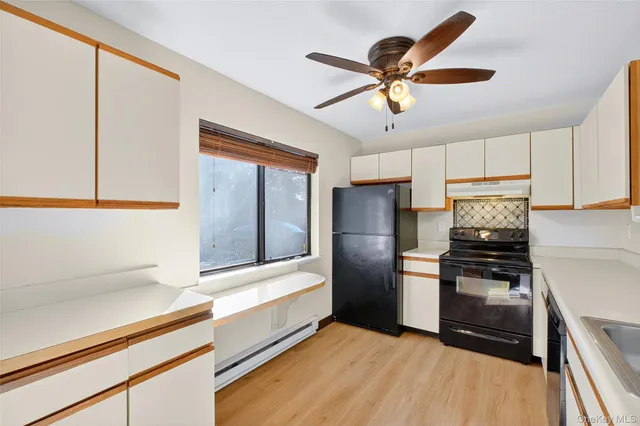 $360,000 | 28 Hudson Heights Drive, Unit 28, Poughkeepsie, NY 12601