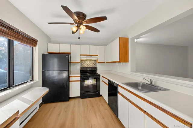 $360,000 | 28 Hudson Heights Drive, Unit 28, Poughkeepsie, NY 12601